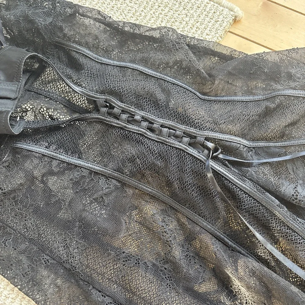 Victoria's Secret Black Sexy Sheer Lace Lingerie Size Medium lace up back garter